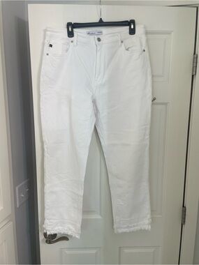 White Women's Frayed Hem Jeans